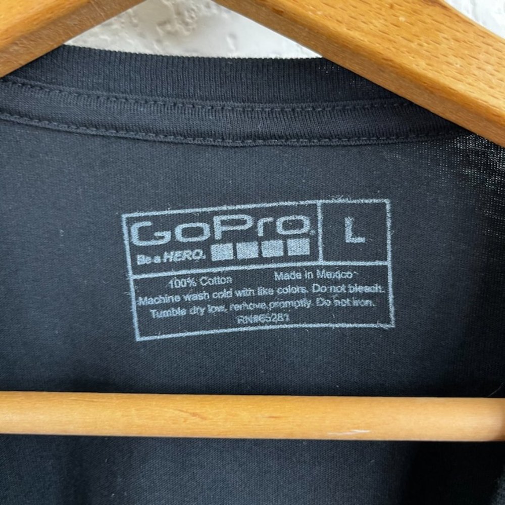 GoPro Logo Athleisure Tee T Shirt - Picture 5 of 5